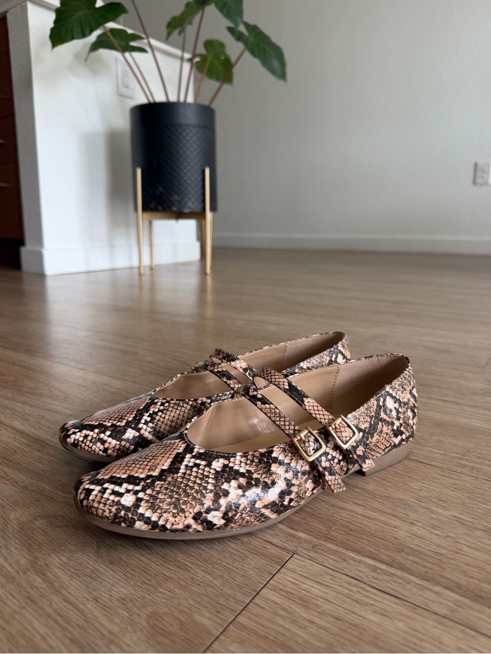 Snake-Print Mary Jane Flats - Beige/Tan